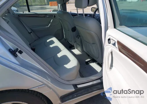 2007 Mercedes-Benz C 280 Luxury 4Matic z USA, uszkodzony, nr VIN WDBRF92H57F889820